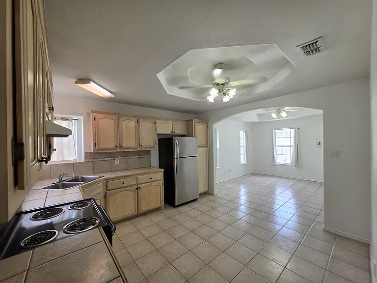 1908 Agua Fina Ave #1 — Photo 4