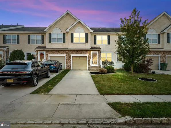 149 Hearthstone Ln, Marlton, NJ 08053