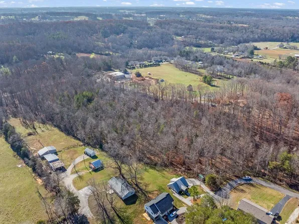 Johnnie Bud Ln, Cookeville, TN 38501