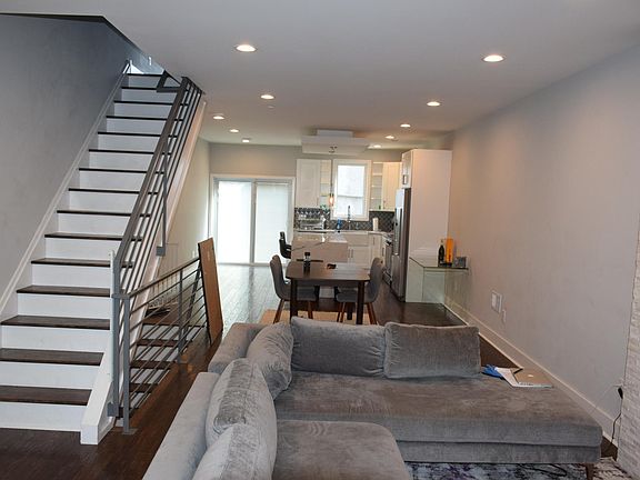 3rd image of 2621 E Letterly St