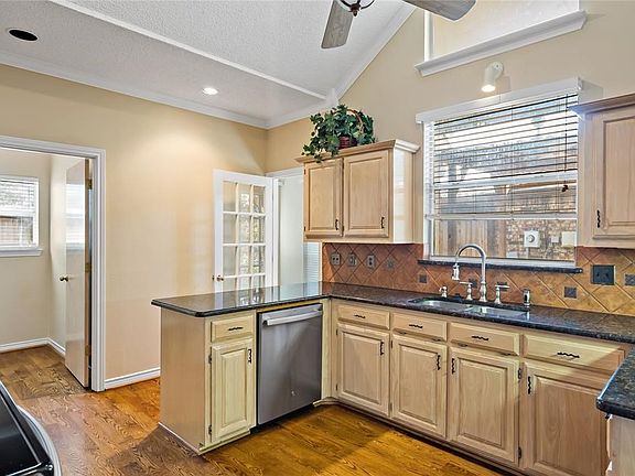4th image of 2813 Big Oaks Dr