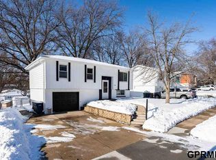 7206 S 33rd St, Bellevue, NE 68147
