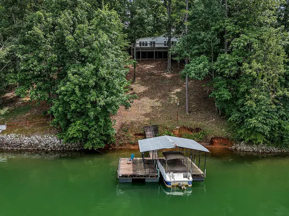 313 Lakeview Dr, Townville, SC 29689