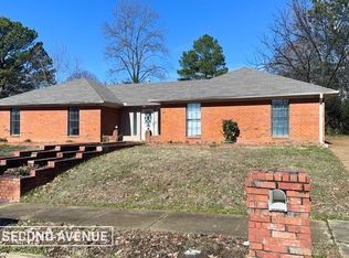 7044 Shadow Oaks Dr, Memphis, TN 38125