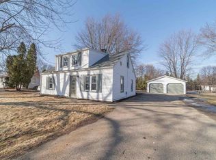 1732 Plank Rd, Menasha, WI 54952