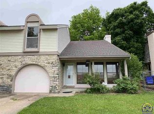 2616 SW 30th St, Topeka, KS 66611