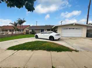 1194 N Wanda Rd, Orange, CA 92867