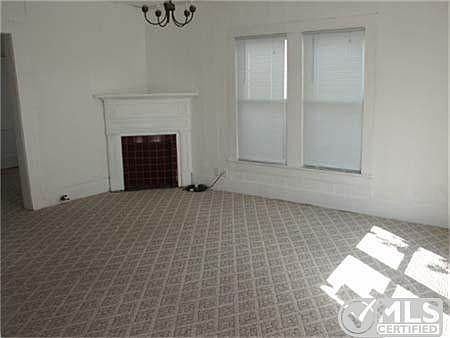 2nd image of 805 NW Main St