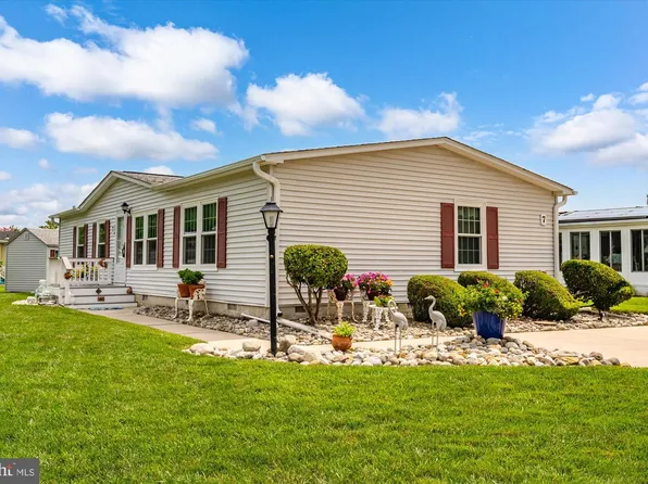 7 Fishermans Dr, Berlin, MD 21811
