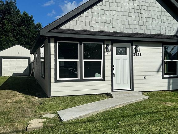 3rd image of 2211 Avenue C
