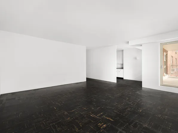 90 La Salle Street image 9 of 22