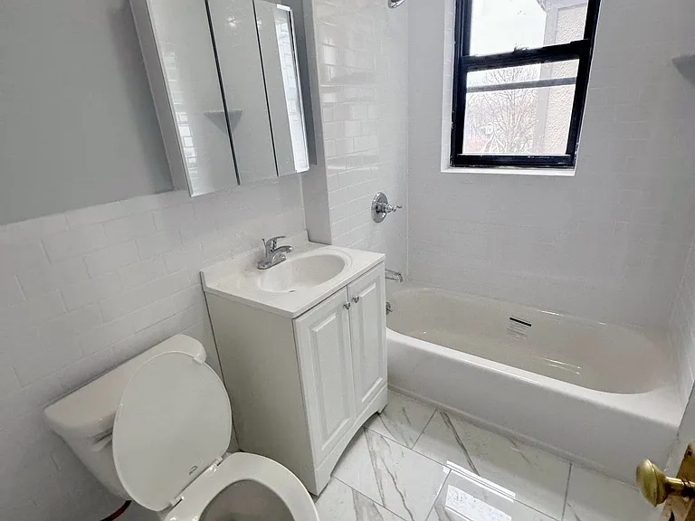 1 Murray Hill Terrace — Photo 4
