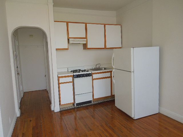 1st image of 469 Saint Johns Pl #4BB