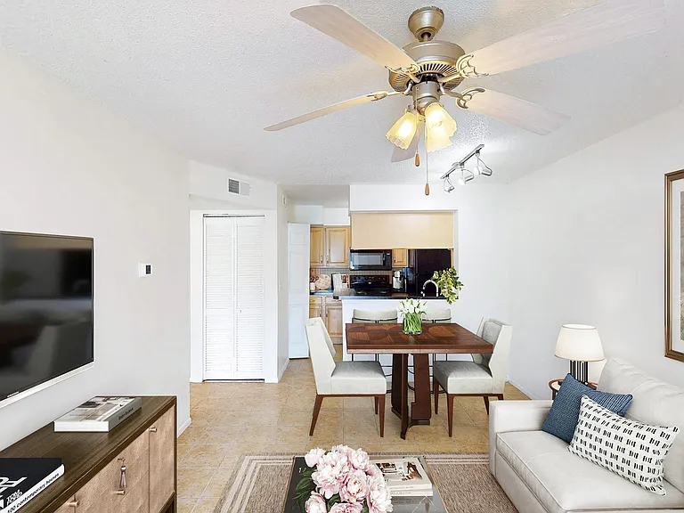 Lakewood Place — Photo 13