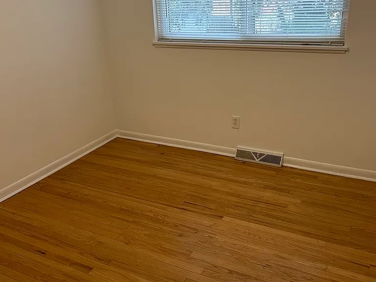 118 W Lawrence Ave — Photo 27