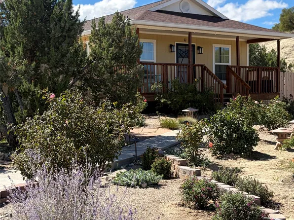 28 Gold Mine Rd, Cerrillos, NM 87010