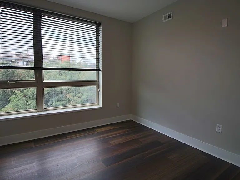 Main2525 — Photo 81