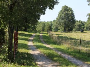 9034 State Route F, Koshkonong, MO 65692