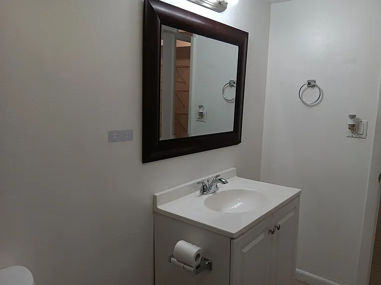 NW 68th Ave — Photo 19