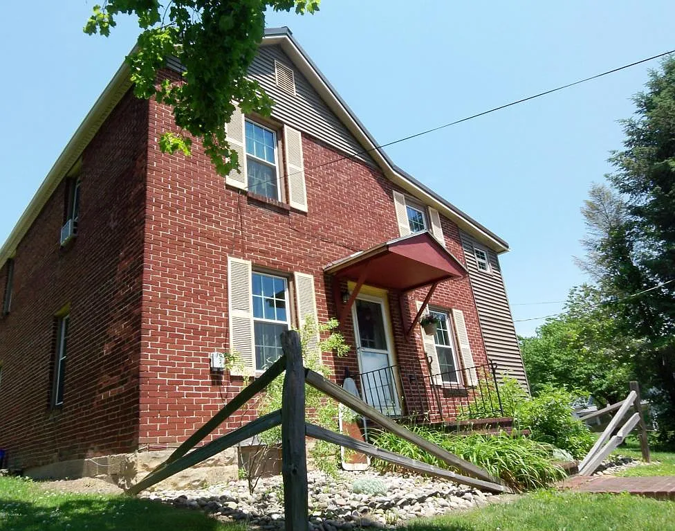 1595 Broadway Rd photo 1