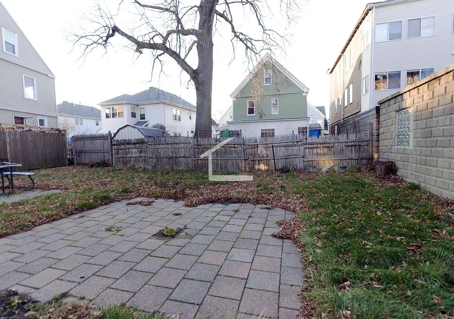 Charming 6 Bedroom-No Broker Fee — Photo 1