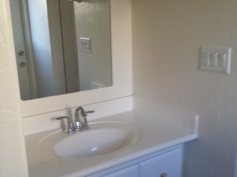 1st image of 1706 S Almond