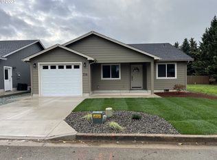 338 Mathews Dr, Myrtle Creek, OR 97457