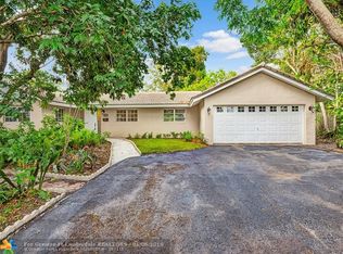 1141 Renmar Dr, Plantation, FL 33317