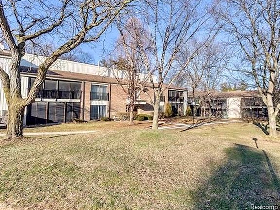 3rd image of 18382 University Park Dr #18382