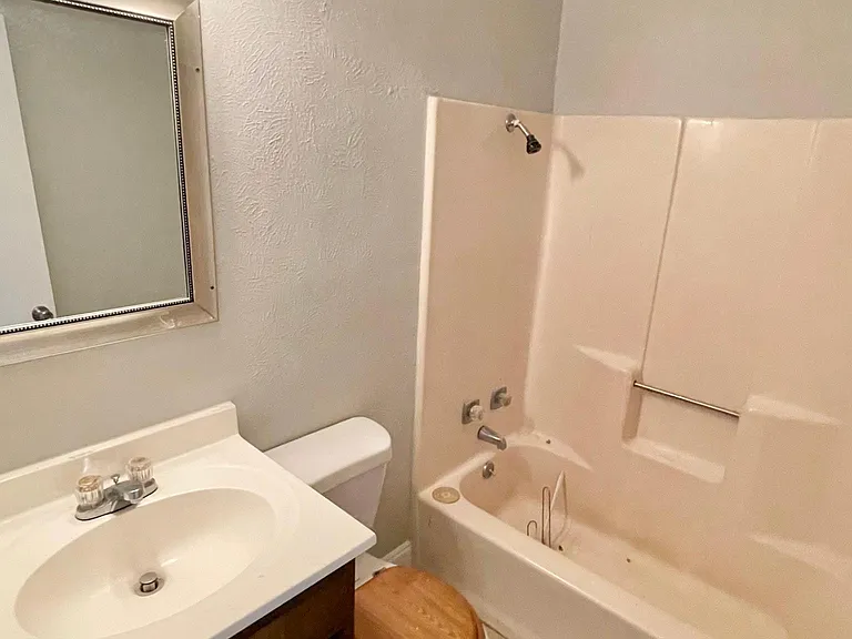 123 Brown St — Photo 5