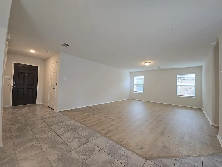 1431 Lumberton Dr — Photo 13