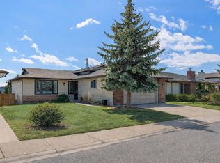 7715 N 67th Ave NW, Calgary, AB T3B4P2