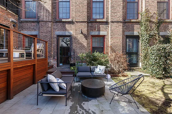 Sold by Owner | media 25