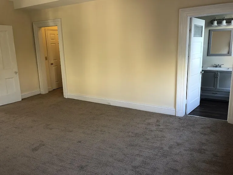 17 E Grace St #F — Photo 2