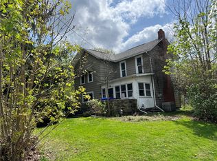512 Elm St, Slippery Rock, PA 16057