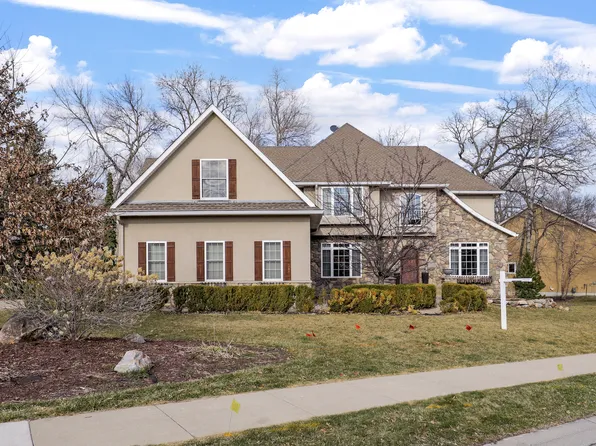 7510 Taylor Dr, Savage, MN 55378