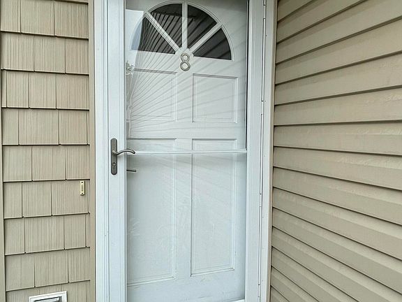 3rd image of 60 Cedar Avenue #8