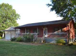 52 E Williams St, Coats, NC 27521