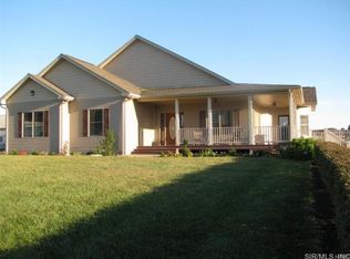 2714 W Harrison Rd, Murphysboro, IL 62966