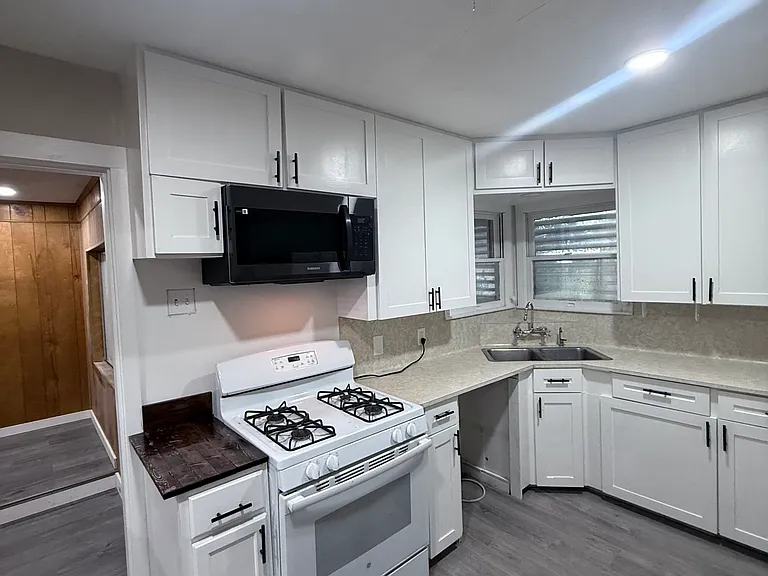 1002 Chamberlain St #A — Photo 1