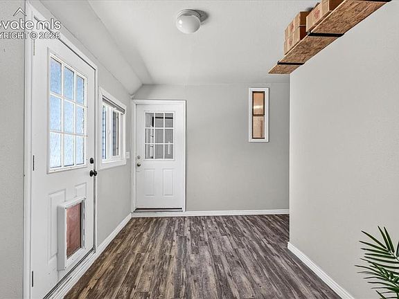 4th image of 505 2nd Ave
