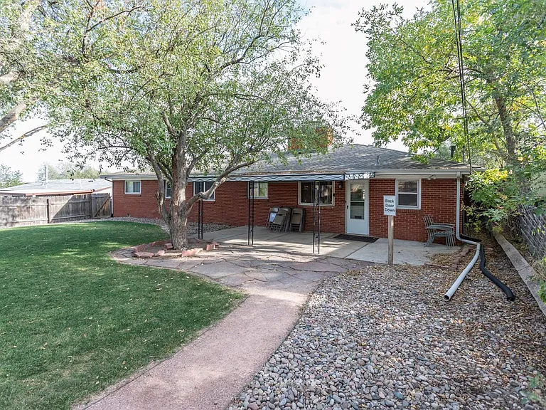 614 Ramona Ave — Photo 18