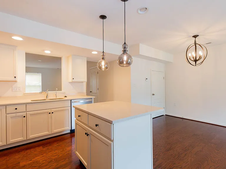 608 Thumper Dr — Photo 8