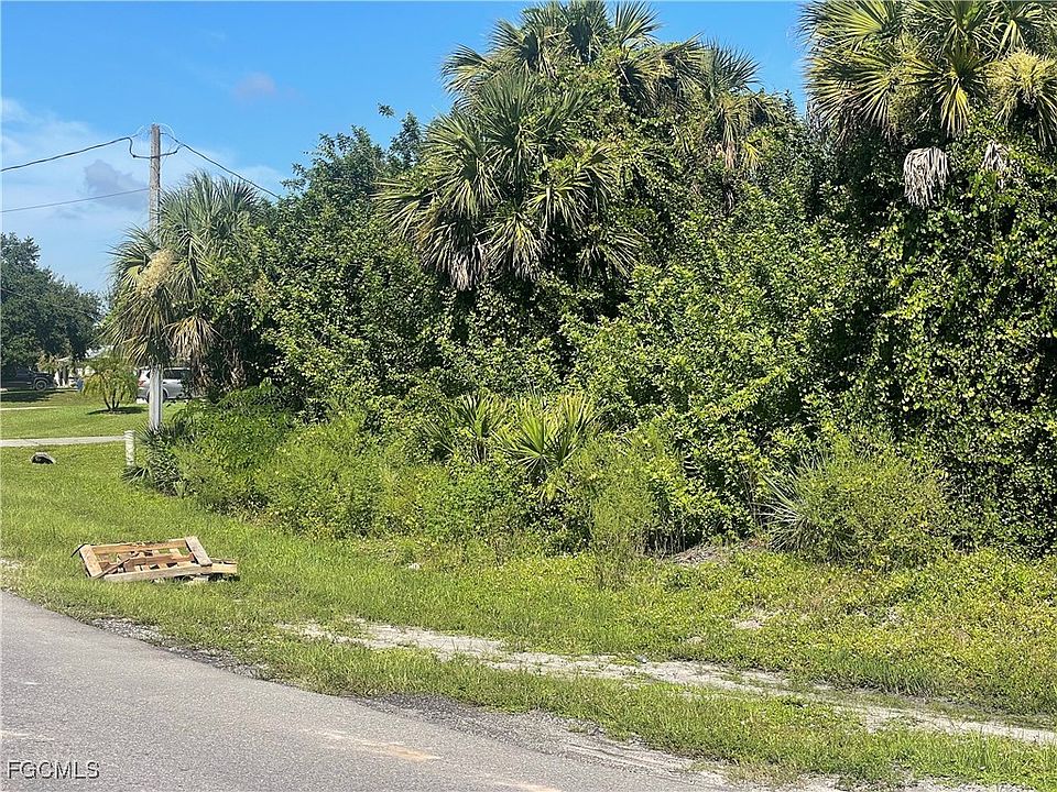 2nd image of 15961 Cemetery Rd
