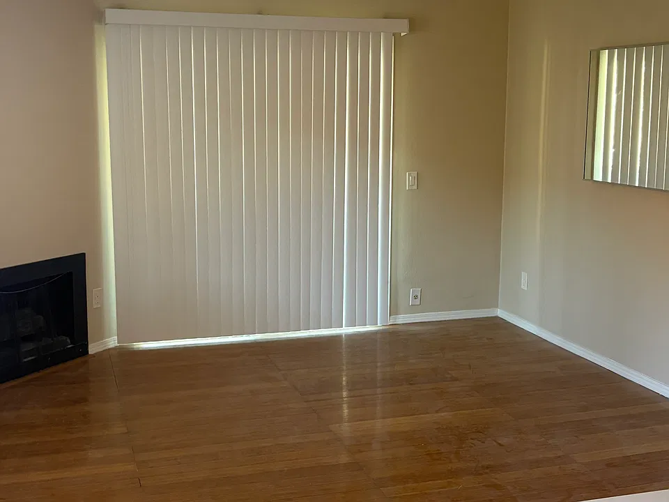 204 Woodland Pkwy #219