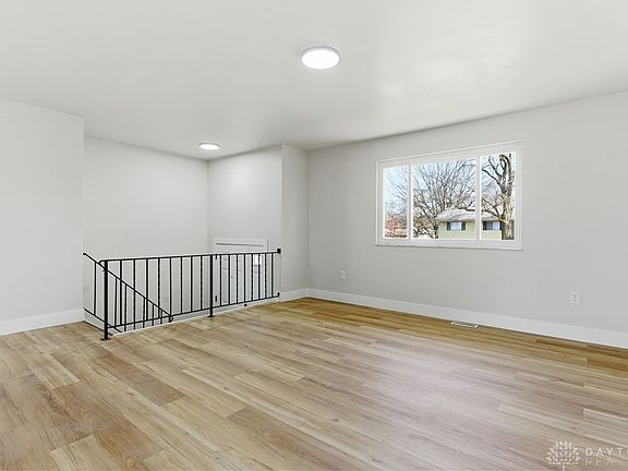 5th image of 1105 Paget Dr