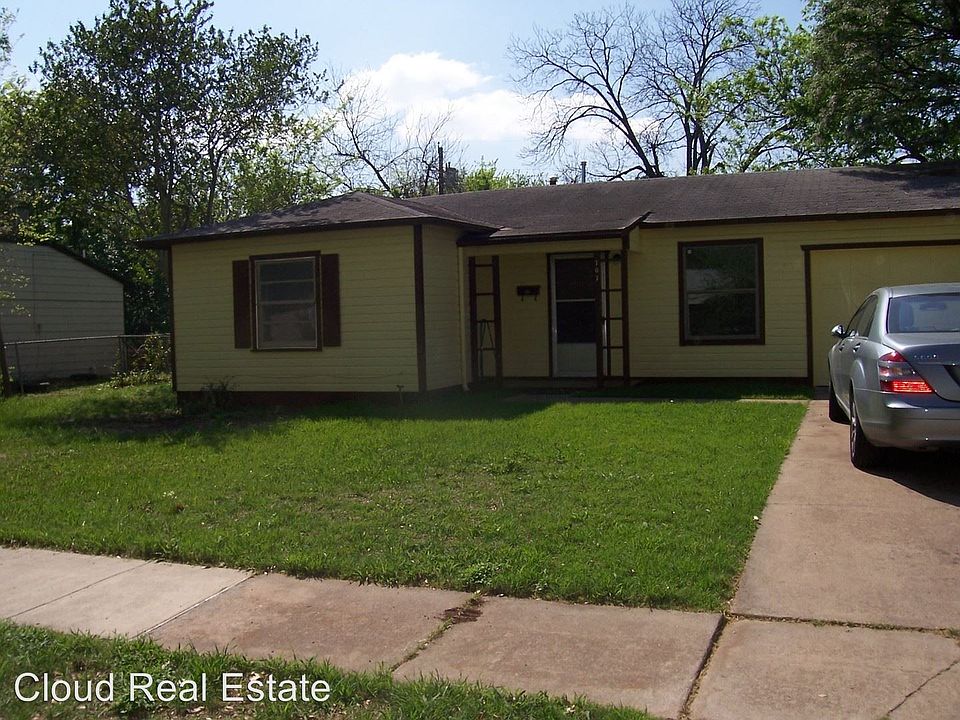 1st image of 707 Crockett Dr