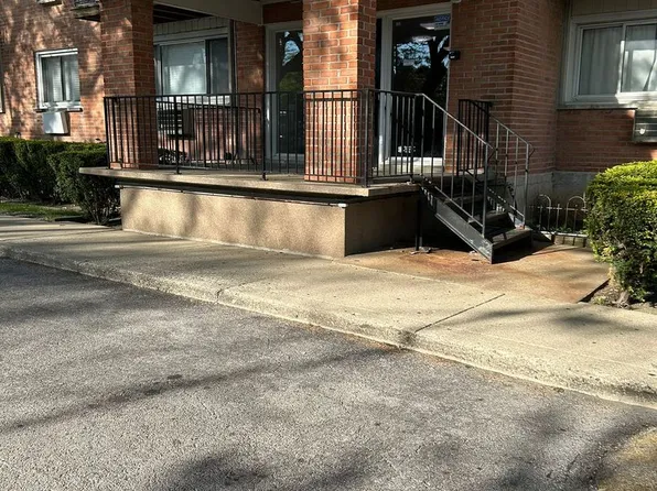 8521 Lotus Ave APT 706, Skokie, IL 60077