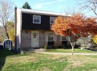220 Willow Dr, Monroeville, PA 15146