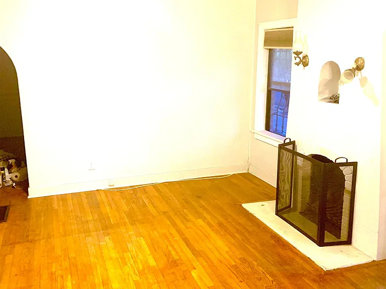 1027 E Palm Ln — Photo 3